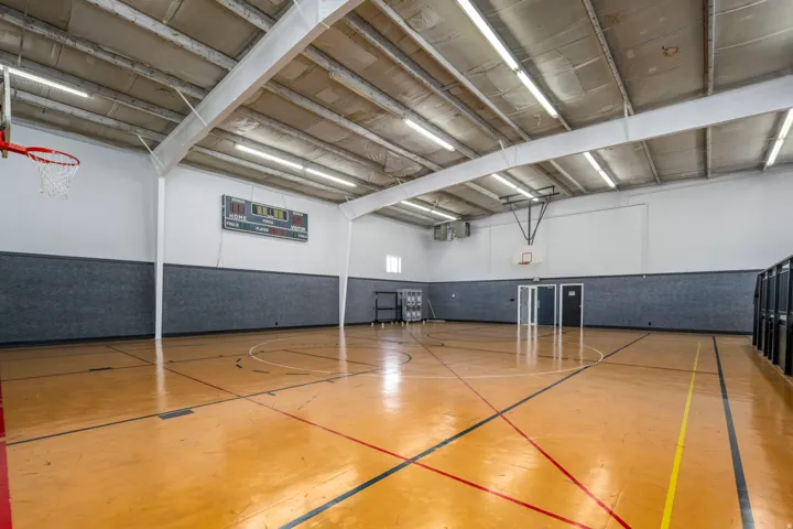 1800 E 5600 S, Holladay, Utah 84121