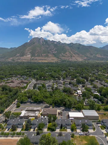 1800 E 5600 S, Holladay, Utah 84121