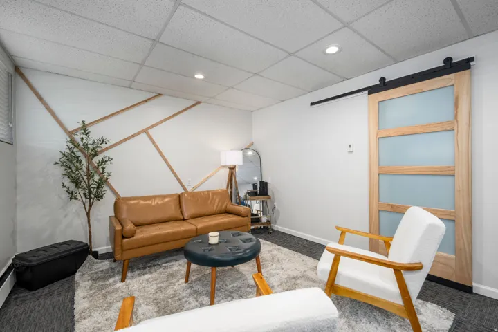 1800 E 5600 S, Holladay, Utah 84121