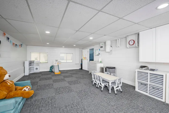 1800 E 5600 S, Holladay, Utah 84121