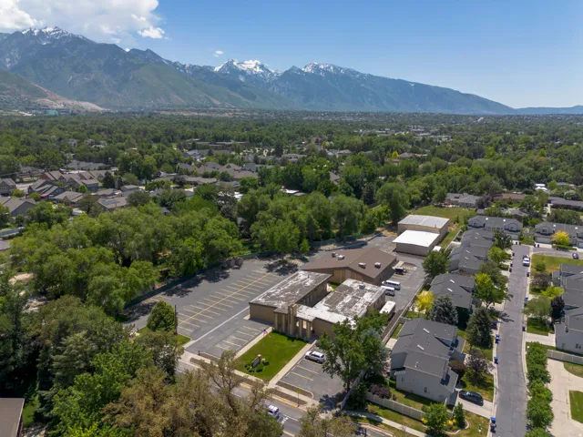 1800 E 5600 S, Holladay, Utah 84121