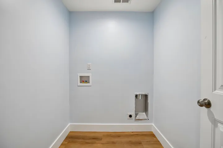 1317 W 2340 N, Clinton, Utah 84015