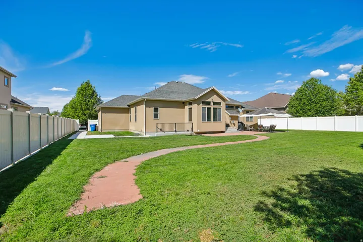 1317 W 2340 N, Clinton, Utah 84015