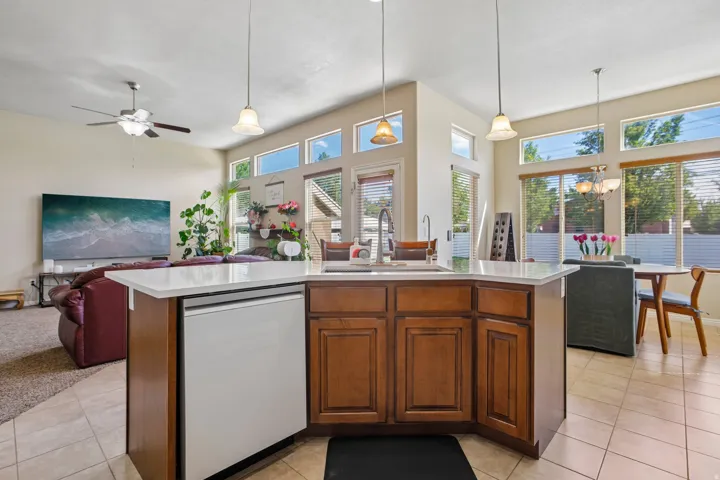 1317 W 2340 N, Clinton, Utah 84015