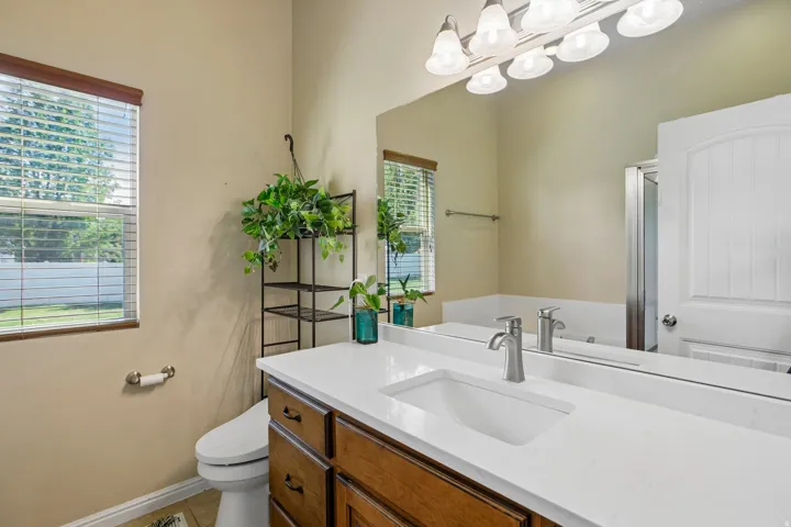 1317 W 2340 N, Clinton, Utah 84015