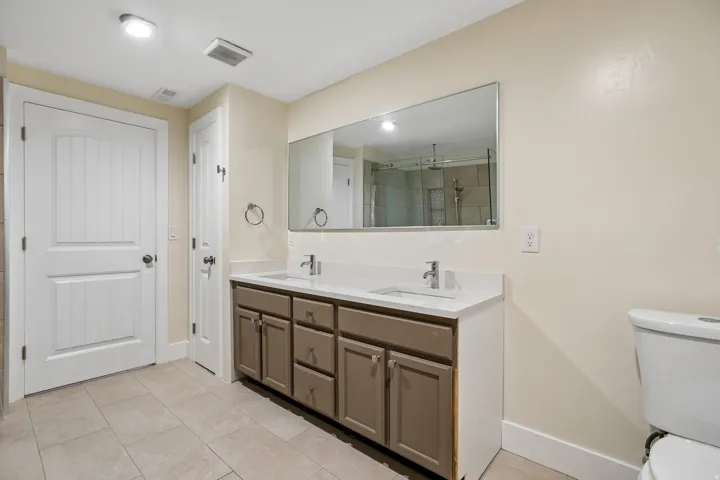 1317 W 2340 N, Clinton, Utah 84015