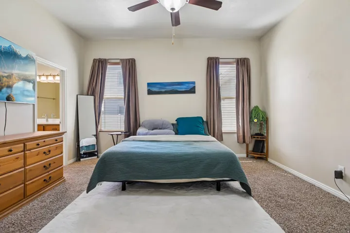1317 W 2340 N, Clinton, Utah 84015