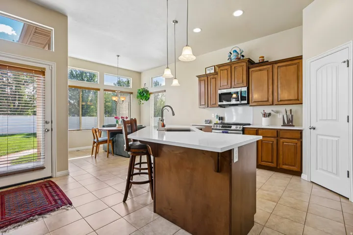 1317 W 2340 N, Clinton, Utah 84015