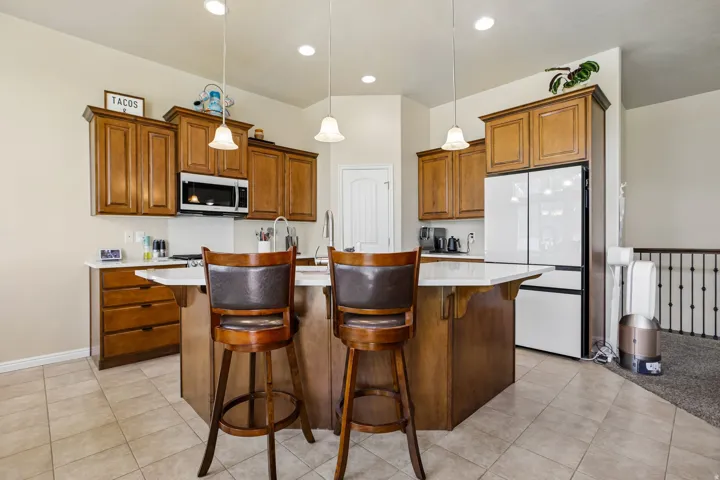 1317 W 2340 N, Clinton, Utah 84015