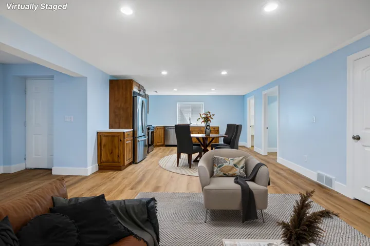 1317 W 2340 N, Clinton, Utah 84015