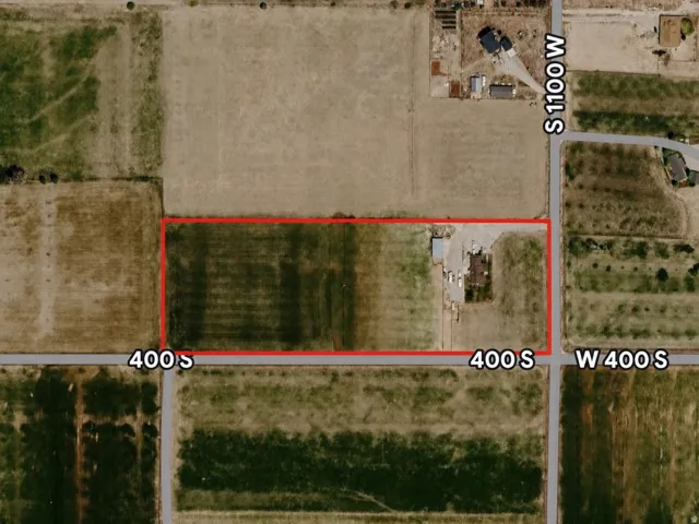 Aerial Map. Depicting the property boundaries and surrounding roads