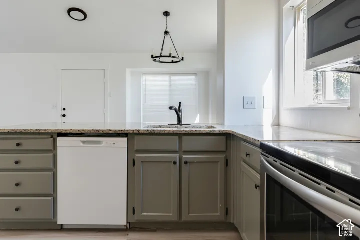 Main Floor Kitchen