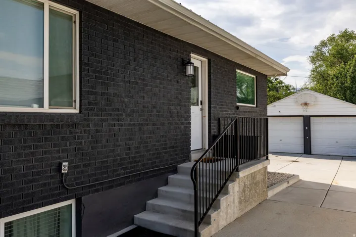 2562 E 3210 S, Salt Lake City, Utah 84109