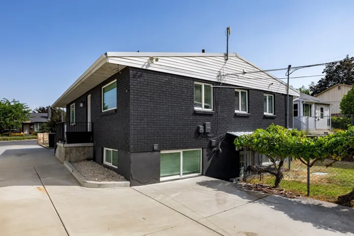 2562 E 3210 S, Salt Lake City, Utah 84109