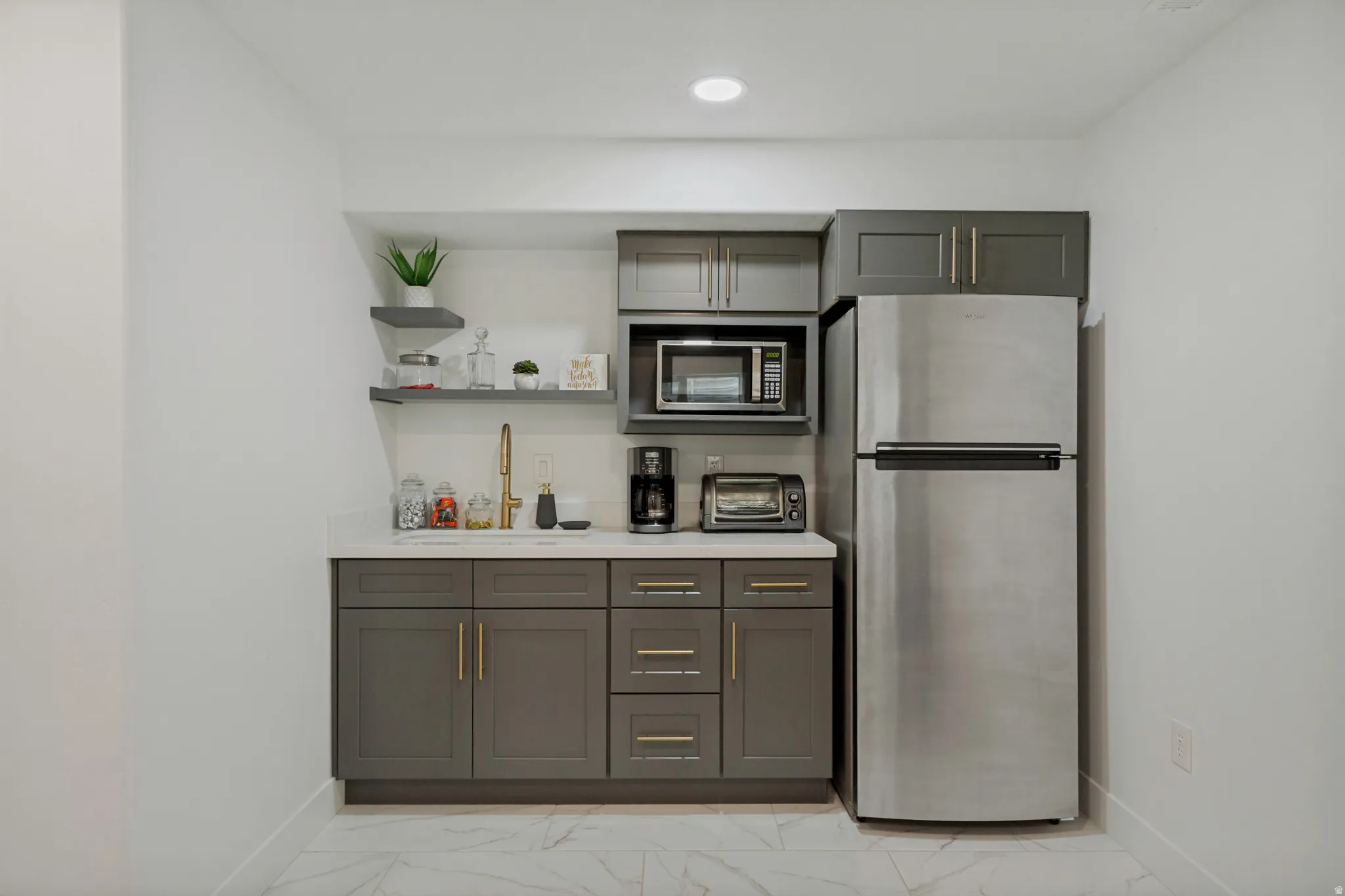 Built-in kitchen area