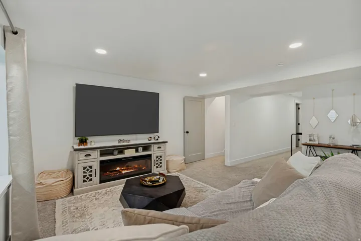 312 W Rocky Creek Way, Saratoga Springs, Utah 84045