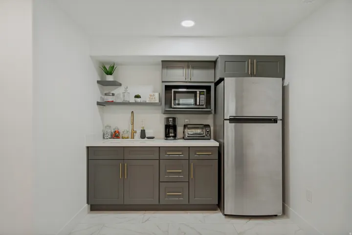 Built-in kitchen area