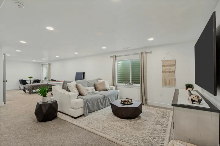 312 W Rocky Creek Way, Saratoga Springs, Utah 84045