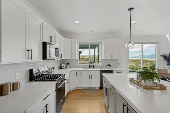 312 W Rocky Creek Way, Saratoga Springs, Utah 84045
