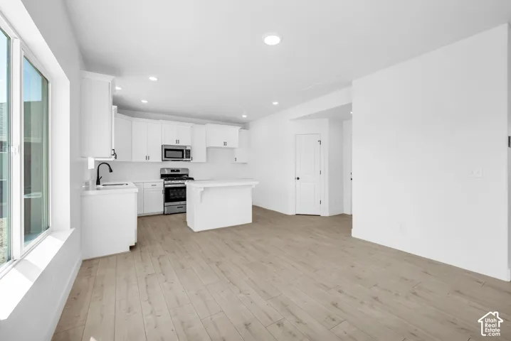 Kitchen & Dining Area