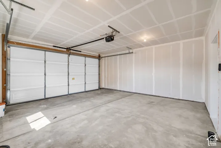 2-Car Garage
