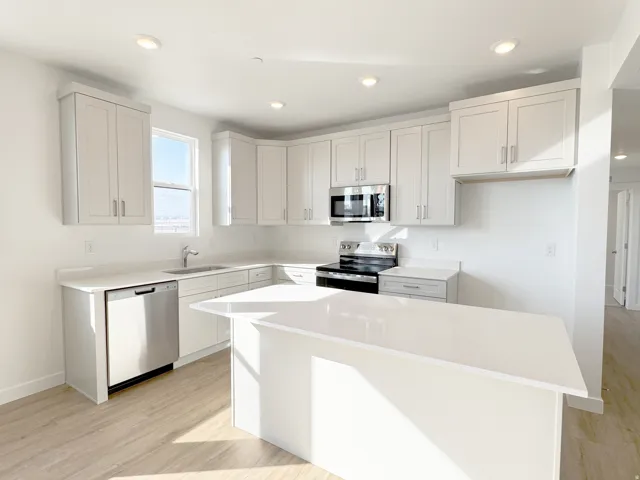 5249 W Reventon Dr #304, South Jordan, Utah 84009