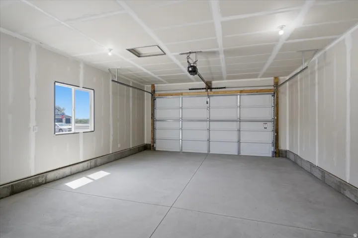 2-Car Garage