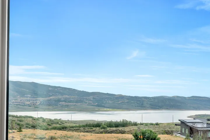Expansive mountain and lake scenery