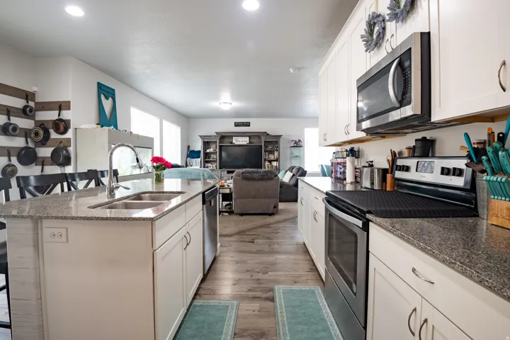 6426 W Chan Reese Dr, West Jordan, Utah 84081