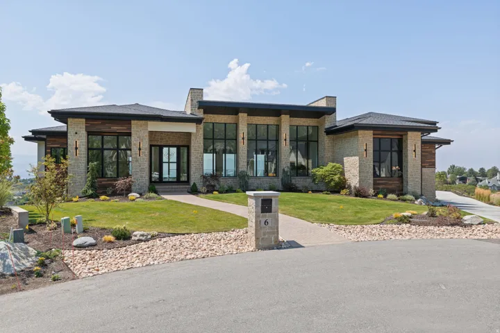6 E Eastern Peak Cv, Sandy, Utah 84092