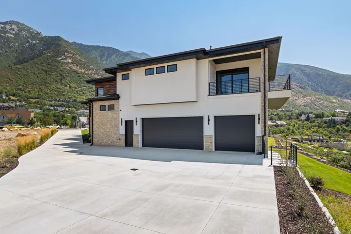 6 E Eastern Peak Cv, Sandy, Utah 84092