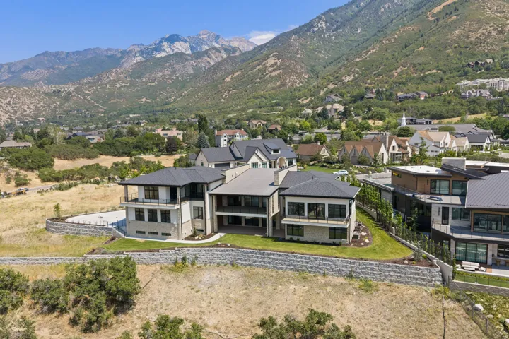 6 E Eastern Peak Cv, Sandy, Utah 84092