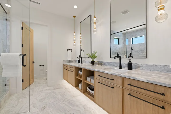 6 E Eastern Peak Cv, Sandy, Utah 84092