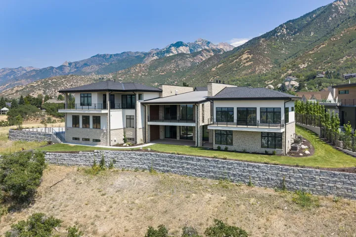 6 E Eastern Peak Cv, Sandy, Utah 84092