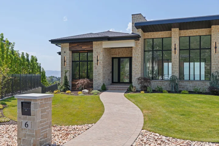 6 E Eastern Peak Cv, Sandy, Utah 84092