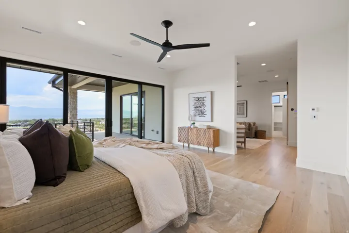 6 E Eastern Peak Cv, Sandy, Utah 84092