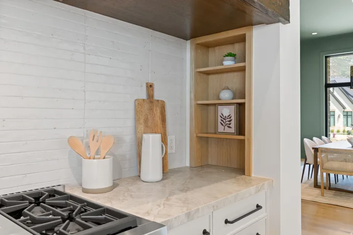6 E Eastern Peak Cv, Sandy, Utah 84092