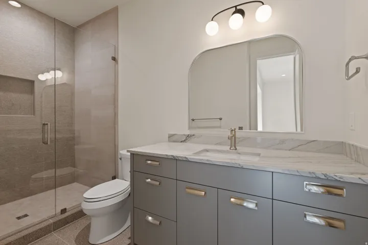 Basement 3/4 bathroom (3)