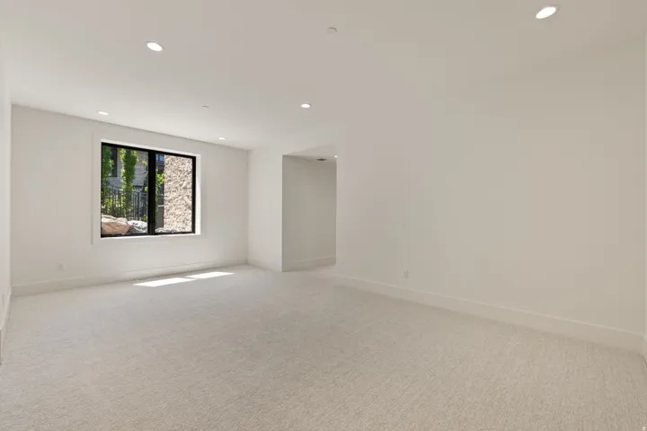 6 E Eastern Peak Cv, Sandy, Utah 84092