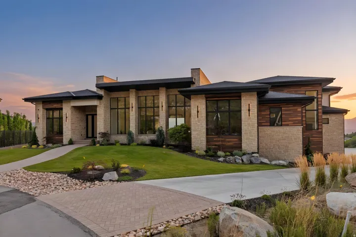 6 E Eastern Peak Cv, Sandy, Utah 84092