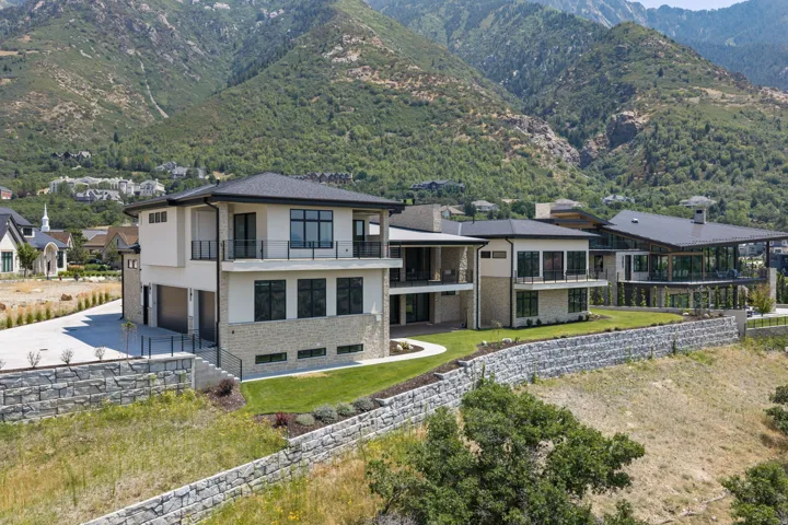 6 E Eastern Peak Cv, Sandy, Utah 84092