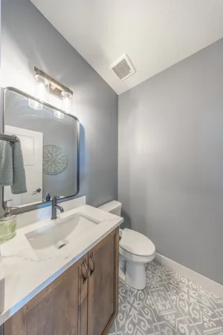 1/2 bath