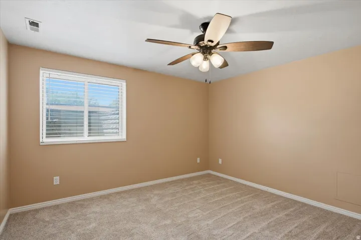 84 Belmore Dr, Kaysville, Utah 84037
