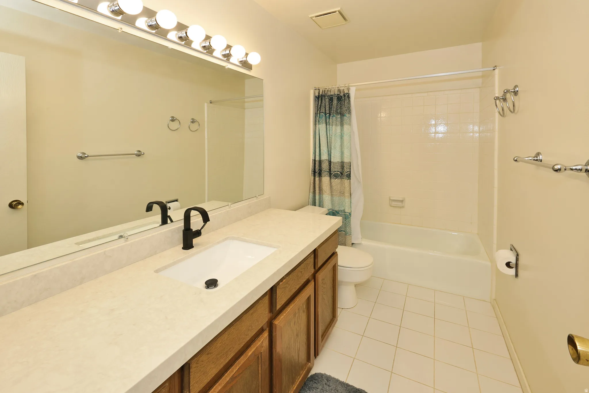 Upstairs bathroom