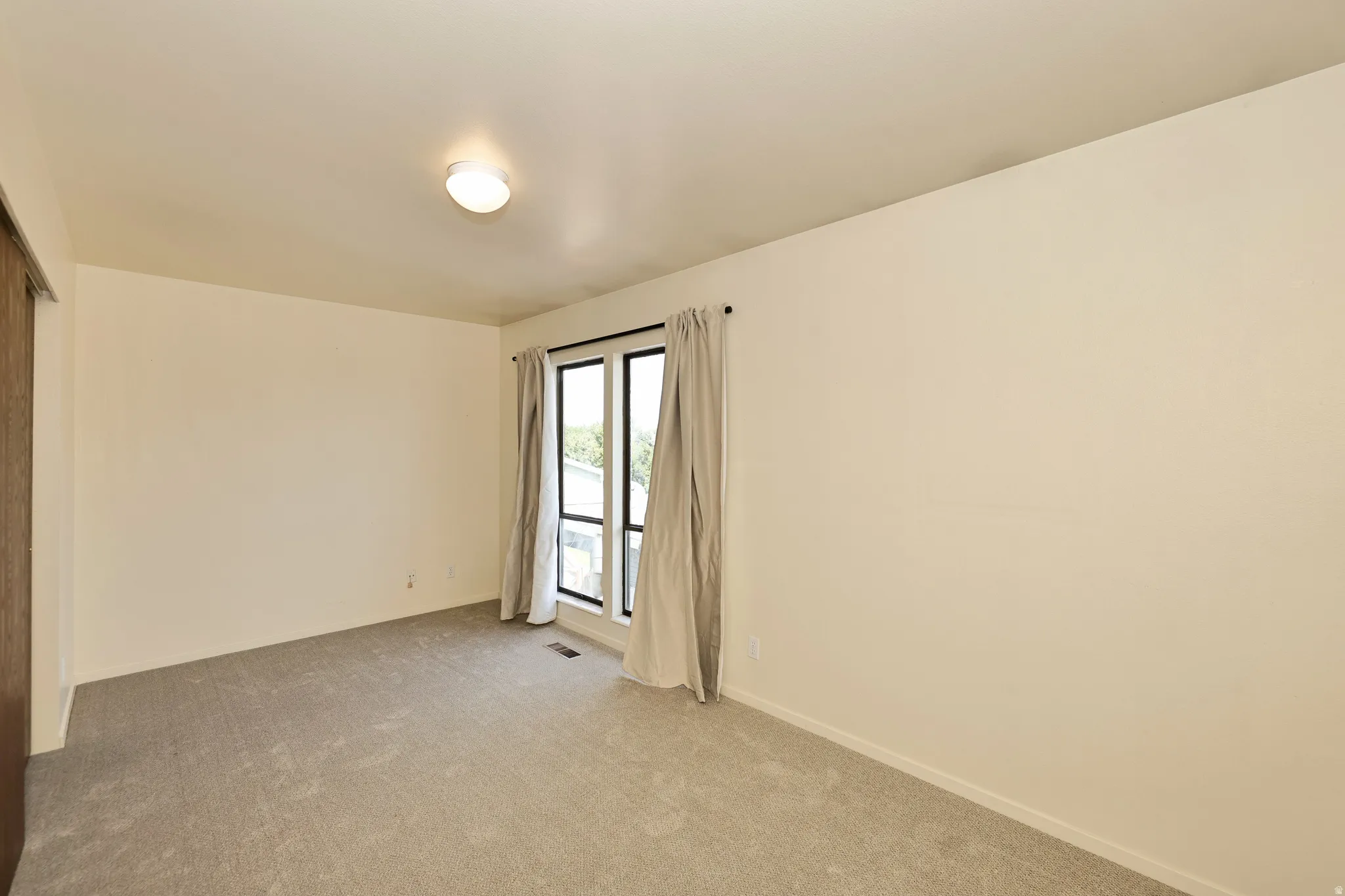Upstairs bedroom #2