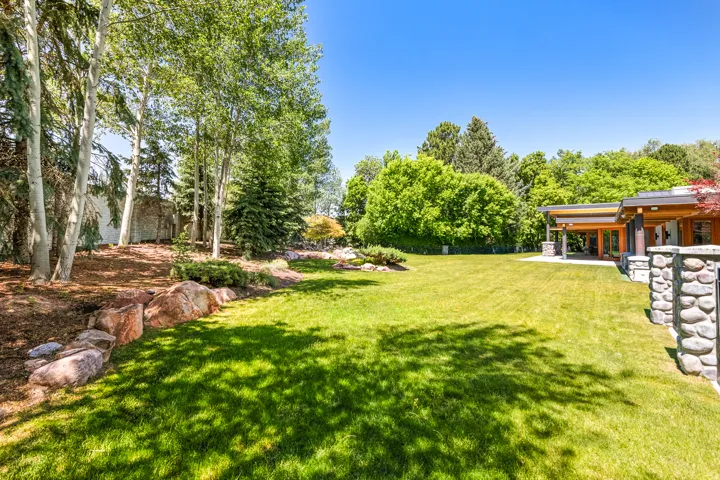 6288 S S Moffat Farm Ln, Murray, Utah 84121