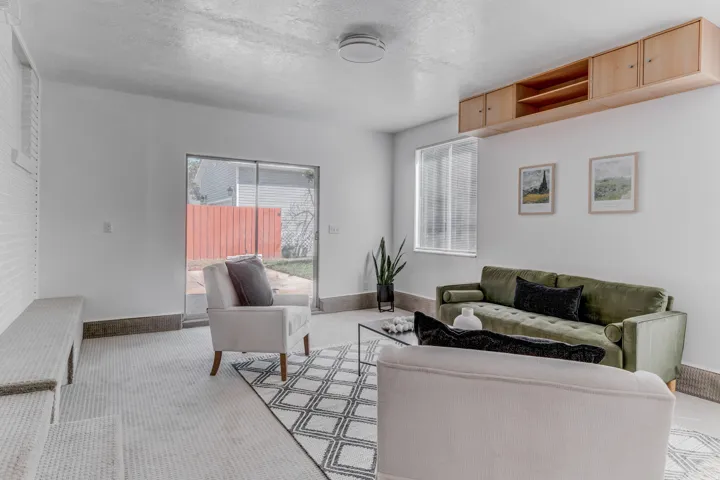 325 S 900 E, Kaysville, Utah 84037