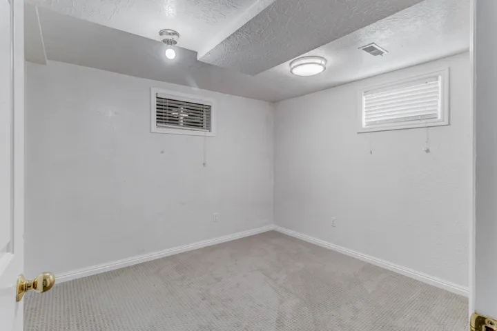 325 S 900 E, Kaysville, Utah 84037
