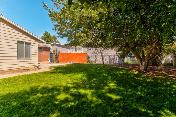 325 S 900 E, Kaysville, Utah 84037