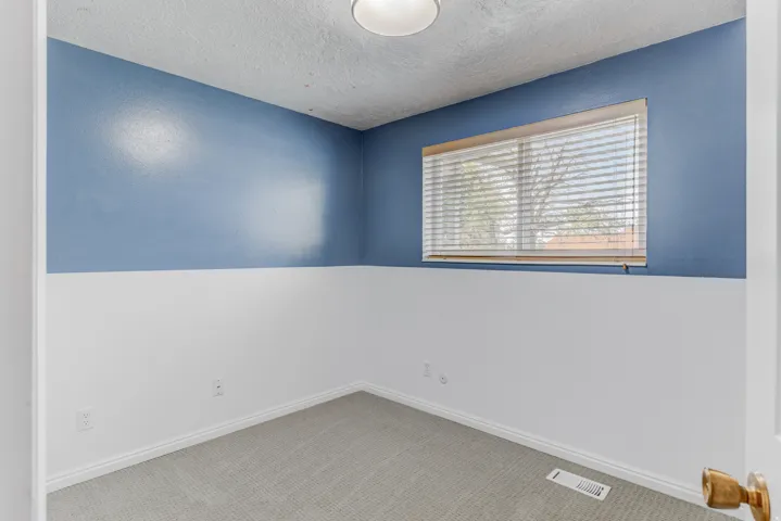 325 S 900 E, Kaysville, Utah 84037